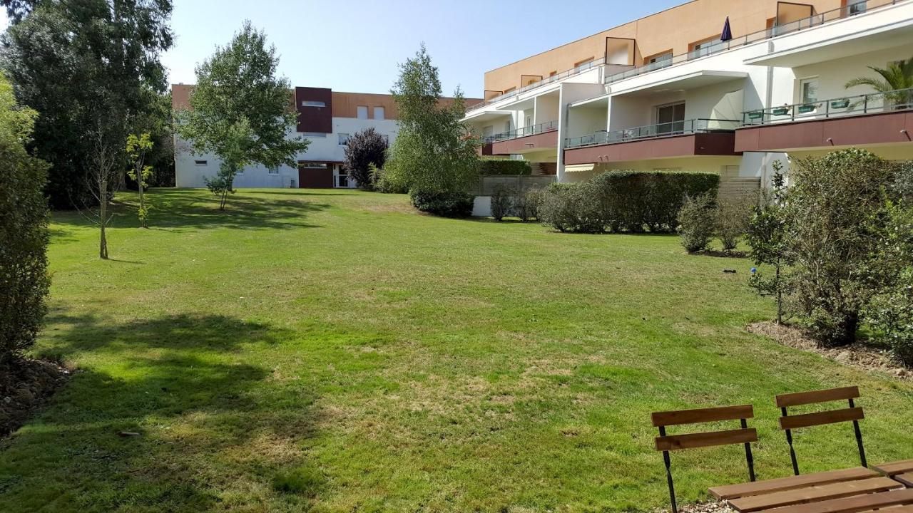 Charmant Studio Residence Avec Terrasse Jardin Au Centre De Vannes Dış mekan fotoğraf